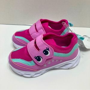 NEW Carter’s Velcro light-up shoes